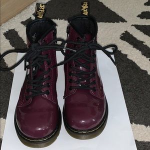 Purple patent DR MARTENS